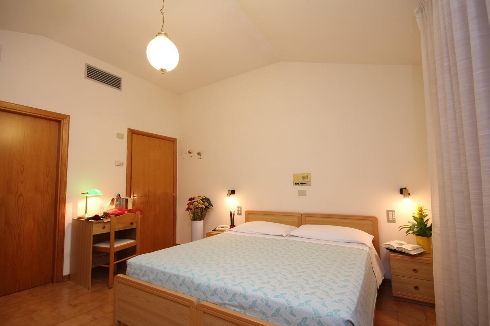 Hotel Villa Luca 끼안챠노테르메 객실 사진