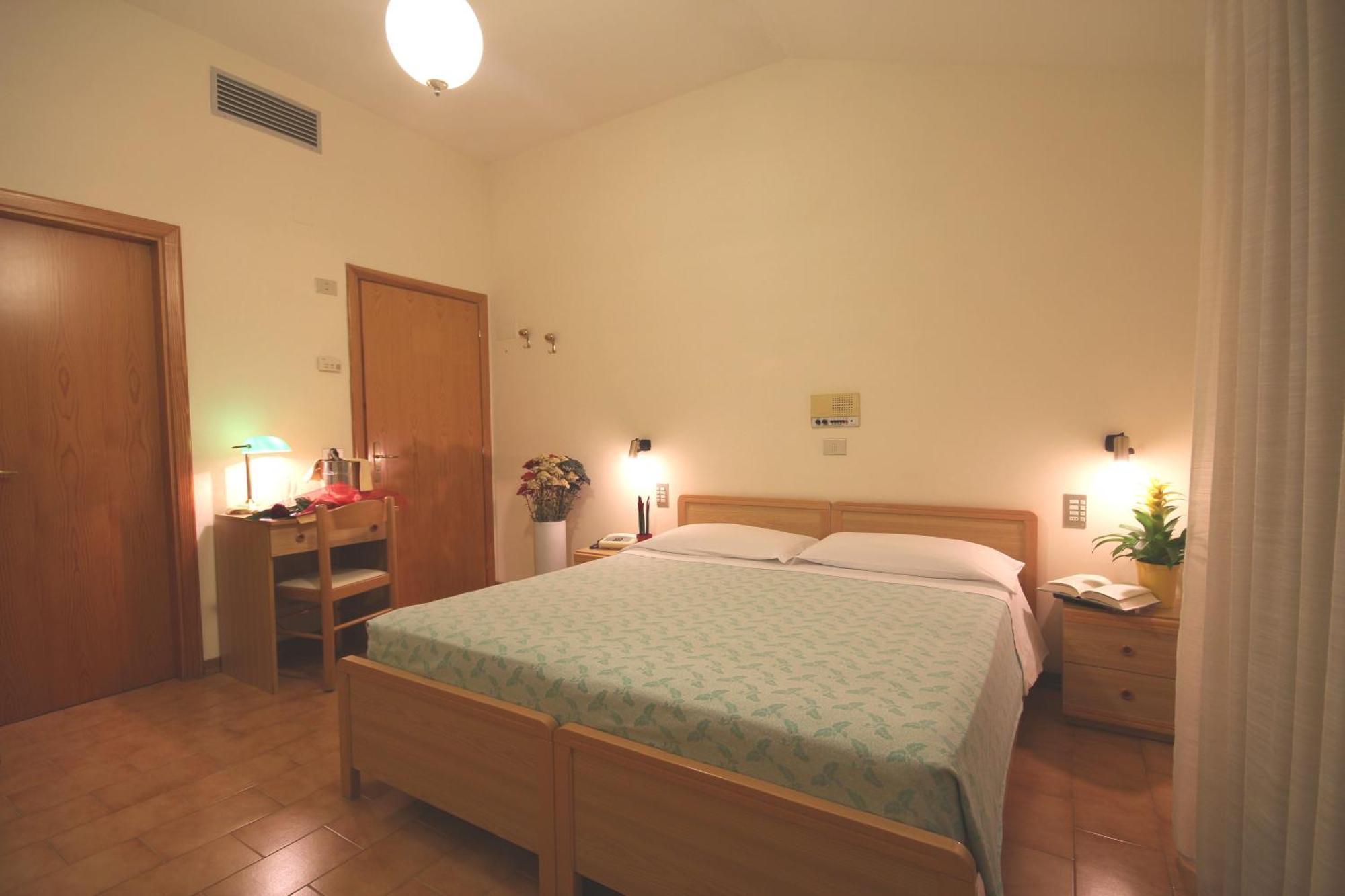 Hotel Villa Luca 끼안챠노테르메 객실 사진