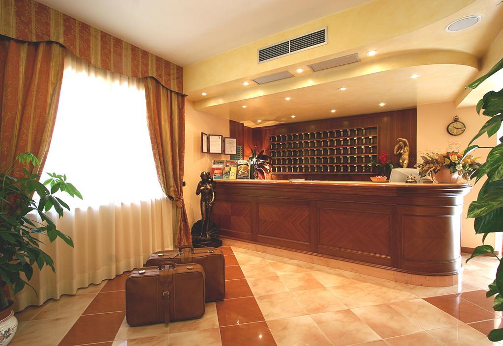 Hotel Villa Luca 끼안챠노테르메 외부 사진